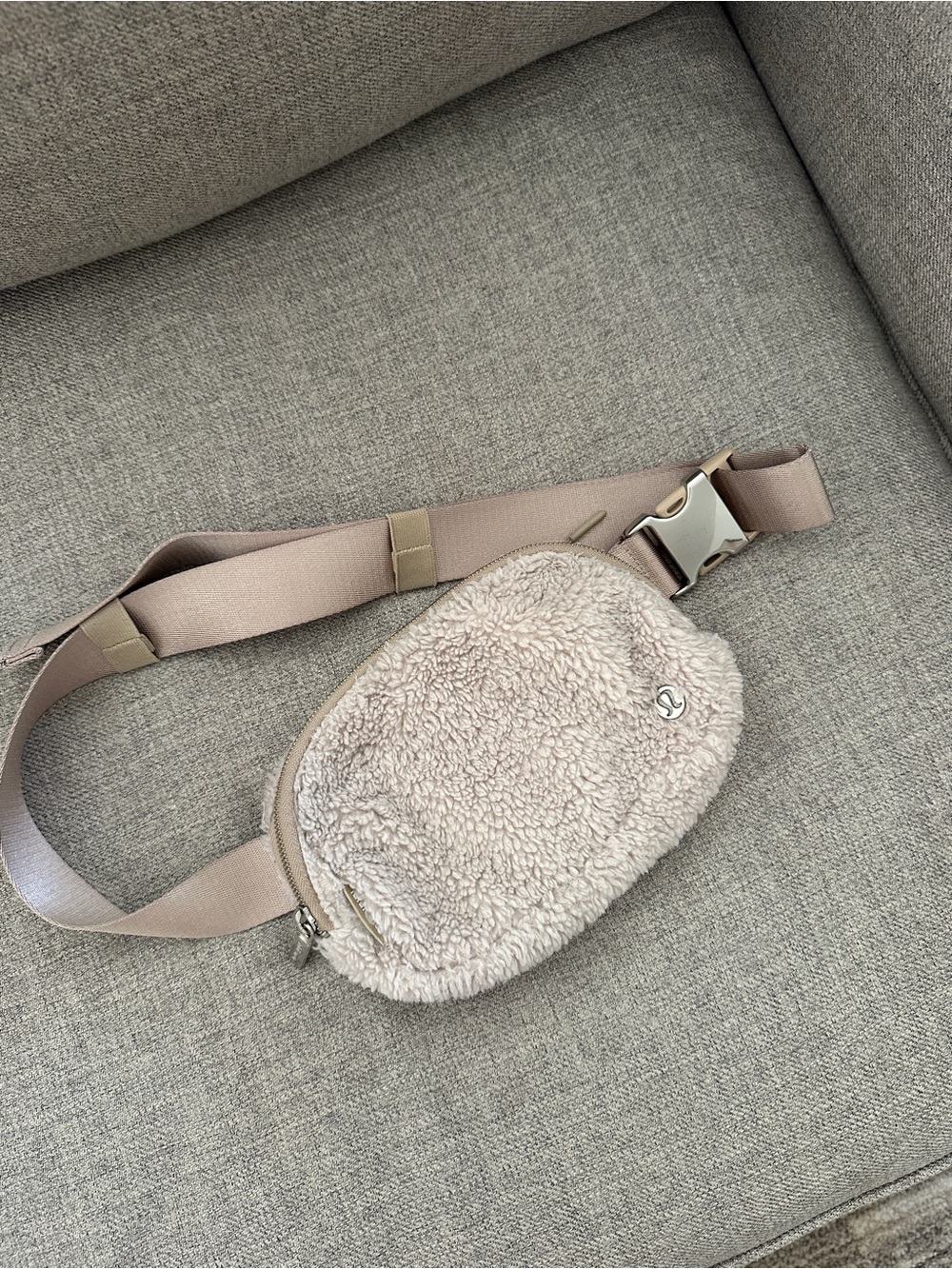 Lululemon Athletica Sherpa Belt Bag in Taupe